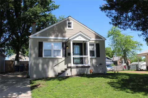 219 Runyon Ave, Saint Louis, MO 63125