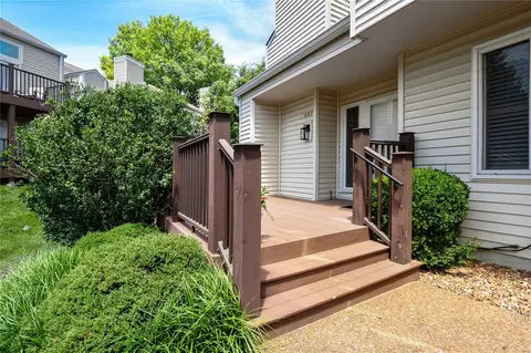 Exterior - 667 Highview Circle Dr, Ballwin, MO 63021 photo 3 of 3