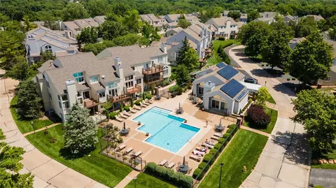 View/Area - 667 Highview Circle Dr, Ballwin, MO 63021 photo 1 of 2