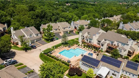 View/Area - 667 Highview Circle Dr, Ballwin, MO 63021 photo 2 of 2