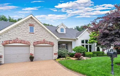 712 Stonebluff Ct, Chesterfield, MO 63005