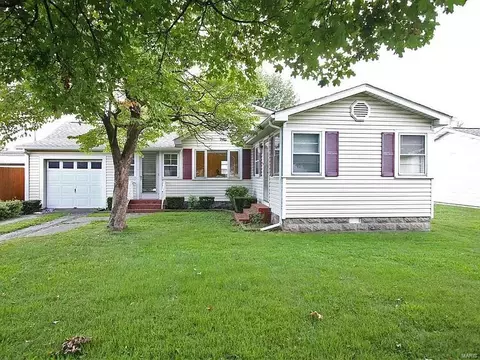 115 W 2nd St, Roxana, IL 62084 photo 1