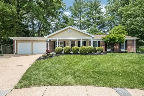 13215 Copper Kettle Ct, Saint Louis, MO 63146