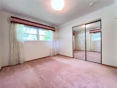 Bedroom - 1219 Wyncrest Dr, Ballwin, MO 63011 photo 5 of 10