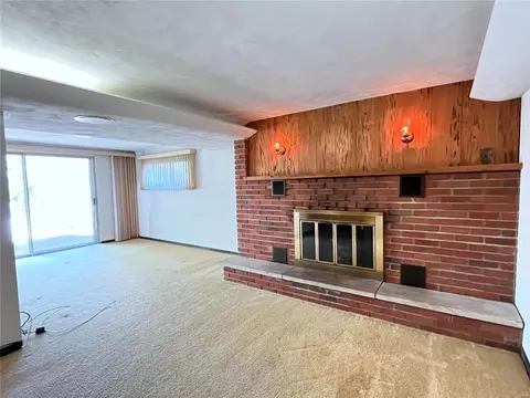 Living - 1219 Wyncrest Dr, Ballwin, MO 63011 photo 8 of 12