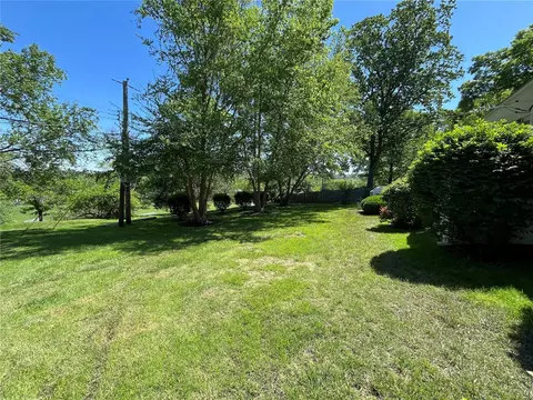 Exterior - 1219 Wyncrest Dr, Ballwin, MO 63011 photo 15 of 16