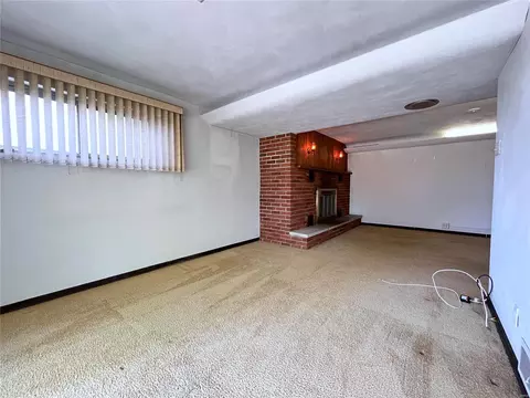Living - 1219 Wyncrest Dr, Ballwin, MO 63011 photo 10 of 12