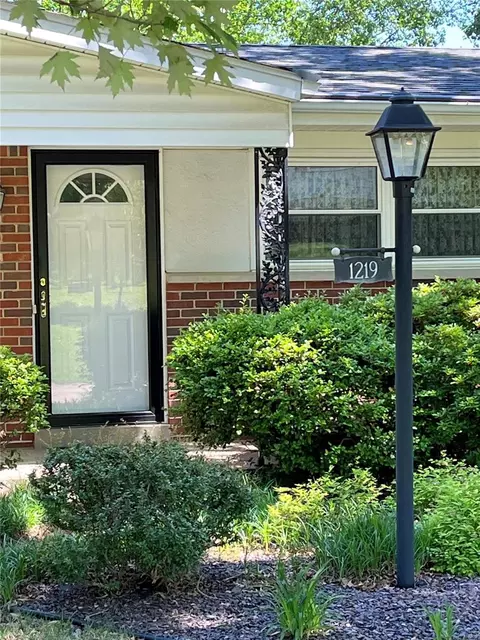 Exterior - 1219 Wyncrest Dr, Ballwin, MO 63011 photo 2 of 16