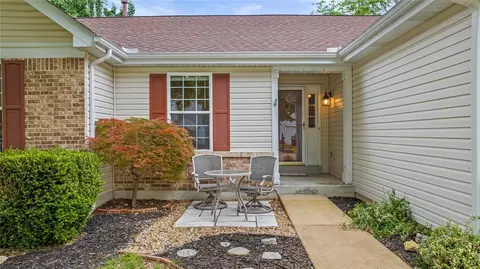 870 Top Notch Ln, Eureka, MO 63025 photo 2