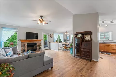 870 Top Notch Ln, Eureka, MO 63025 photo 5
