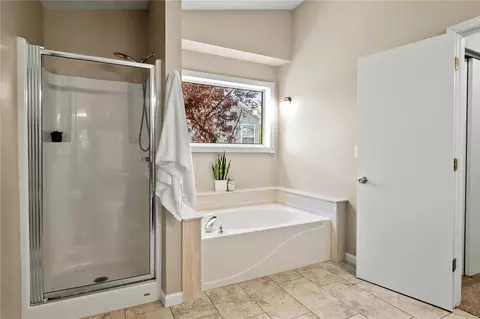 Bath - 8 Winding Trails Cir, O'fallon, MO 63366 photo 3 of 5