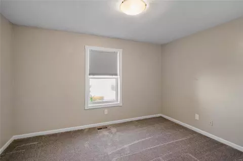 Bedroom - 8 Winding Trails Cir, O'fallon, MO 63366 photo 4 of 7