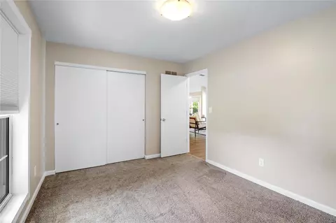Bedroom - 8 Winding Trails Cir, O'fallon, MO 63366 photo 3 of 7