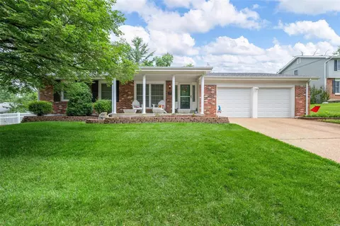 1661 Littleton Ct, Fenton, MO 63026