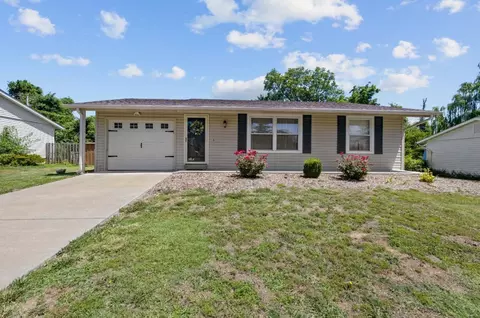 5 Pepperidge Rd, Saint Peters, MO 63376