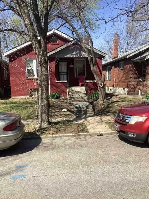 4243 California Ave, Saint Louis, MO 63111