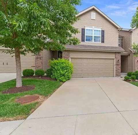 5105 Tesson Grove Dr, Saint Louis, MO 63128