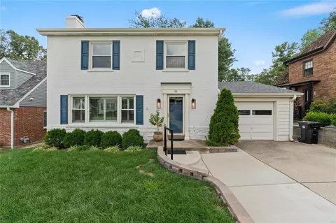 31 Sweetbriar Ln, Saint Louis, MO 63122