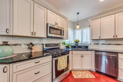 Kitchen - 356 Arbor Glen Dr, Ballwin, MO 63021 photo 5 of 5