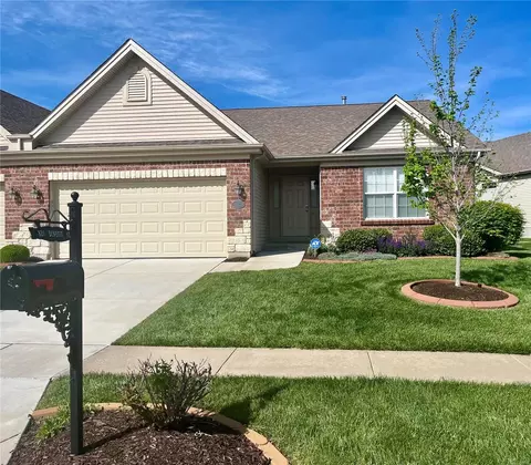 821 Benefit St, Dardenne Prairie, MO 63368