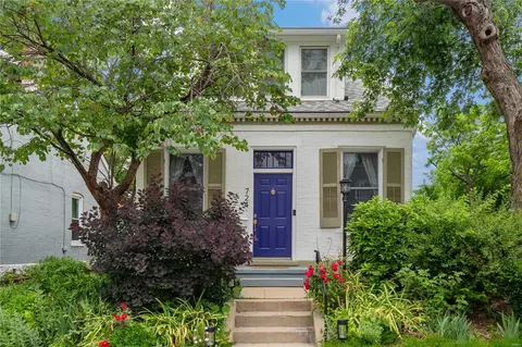 724 Adams St, Saint Charles, MO 63301