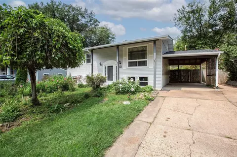 82 Guylyn Dr, Valley Park, MO 63088