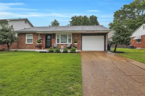 7327 Yates St, Saint Louis, MO 63116