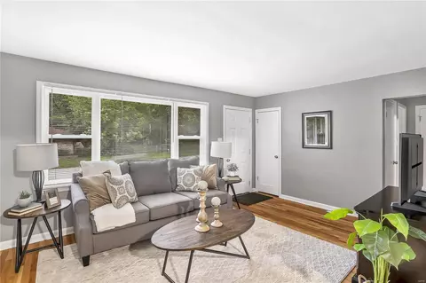 717 Robert Ave, Ferguson, MO 63135