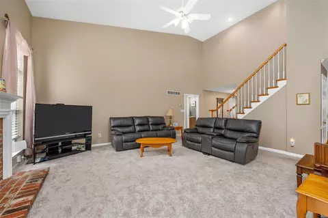 Living - 3827 Park Place Estates Dr, Bridgeton, MO 63044 photo 2 of 2