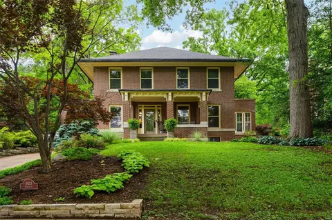 6933 Kingsbury Blvd, University City, MO 63130