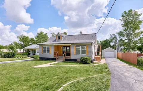 9429 Holtwood Rd, Saint Louis, MO 63114