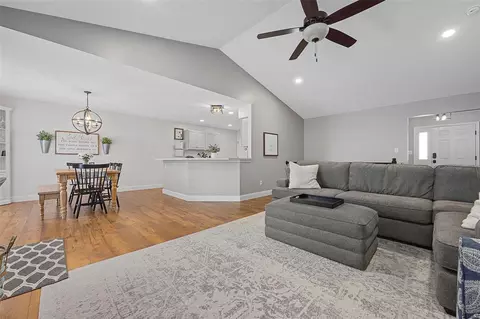 6926 Brassel Dr, O'fallon, MO 63368 photo 5