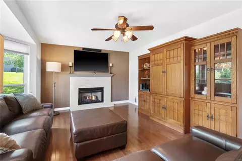 Living - 16711 Babler View Dr, Wildwood, MO 63011 photo 3 of 7