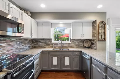 Kitchen - 16711 Babler View Dr, Wildwood, MO 63011 photo 3 of 3