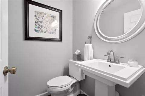 Bath - 16711 Babler View Dr, Wildwood, MO 63011 photo 1 of 7