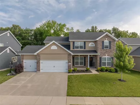 626 Creek Bnd, Lake Saint Louis, MO 63367