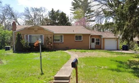 7850 S Rock Hill Rd, Saint Louis, MO 63123