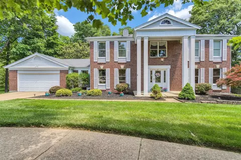 15903 Woodlet Way Ct, Chesterfield, MO 63017