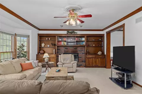 Living - 704 Carman Oaks Ct, Manchester, MO 63021 photo 4 of 4