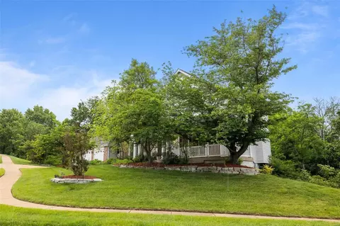 Exterior - 704 Carman Oaks Ct, Manchester, MO 63021 photo 5 of 13