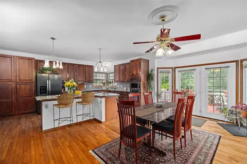Other - 704 Carman Oaks Ct, Manchester, MO 63021 photo 5 of 8