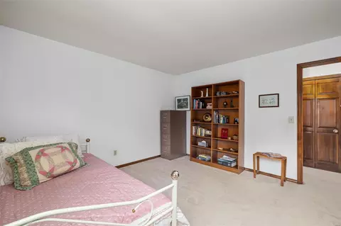 Bedroom - 704 Carman Oaks Ct, Manchester, MO 63021 photo 2 of 9