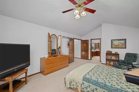 Bedroom - 704 Carman Oaks Ct, Manchester, MO 63021 photo 8 of 9