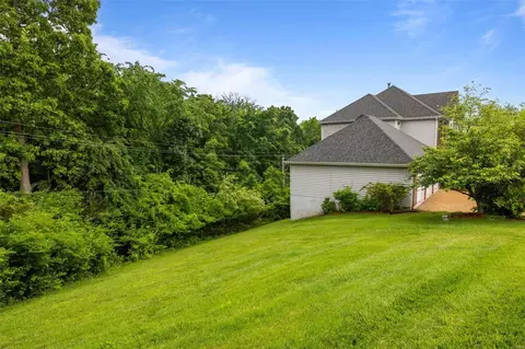 Exterior - 704 Carman Oaks Ct, Manchester, MO 63021 photo 4 of 13