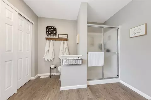 Bath - 262 Strathmoor Way, O'fallon, MO 63368 photo 5 of 7
