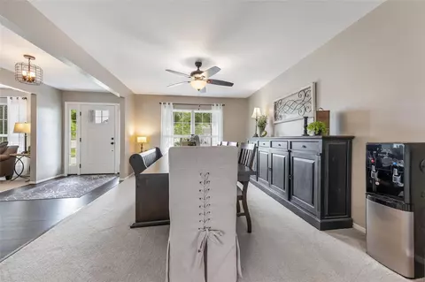 Entry Way - 262 Strathmoor Way, O'fallon, MO 63368 photo 2 of 6