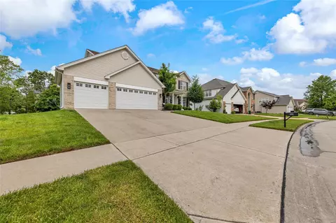 Exterior - 262 Strathmoor Way, O'fallon, MO 63368 photo 3 of 9