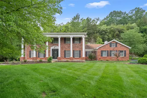13222 Hawkshead Ct, Saint Louis, MO 63131