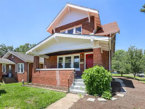 1099 Pennsylvania Ave, Saint Louis, MO 63130