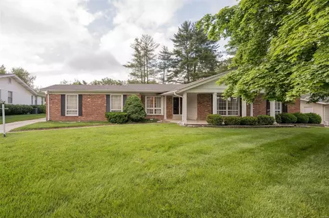 509 Wellshire Ct, Ballwin, MO 63011